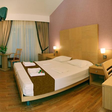 Sandy Bay Hotel Plomari Habitación foto