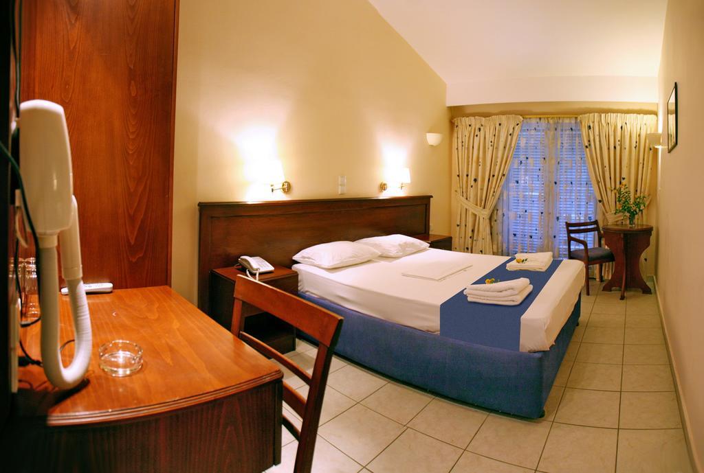 Sandy Bay Hotel Plomari Habitación foto